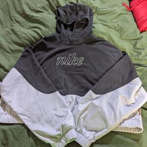 Nike Reflective Cropped Hoodie
